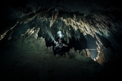 Cenote Coop 1 - cave up stream